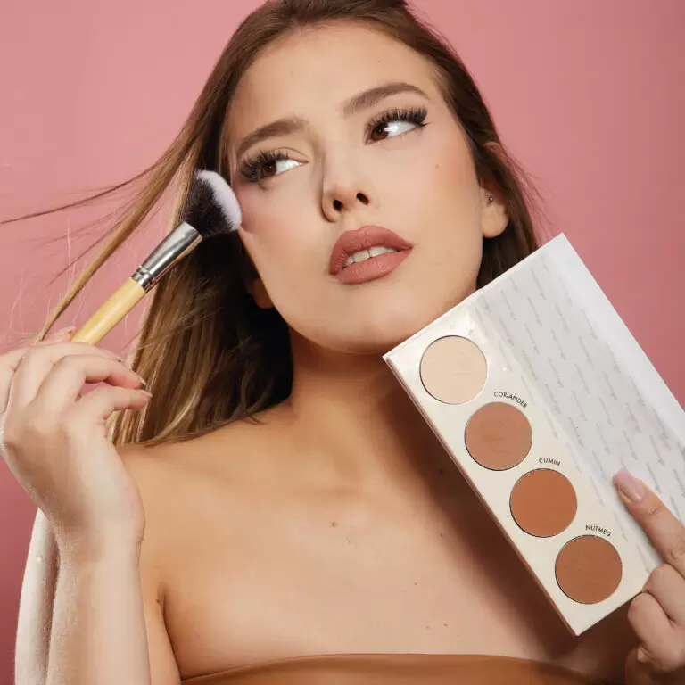 PALETA “SALT” POLVO COMPACTO - CONTORNO CLARO